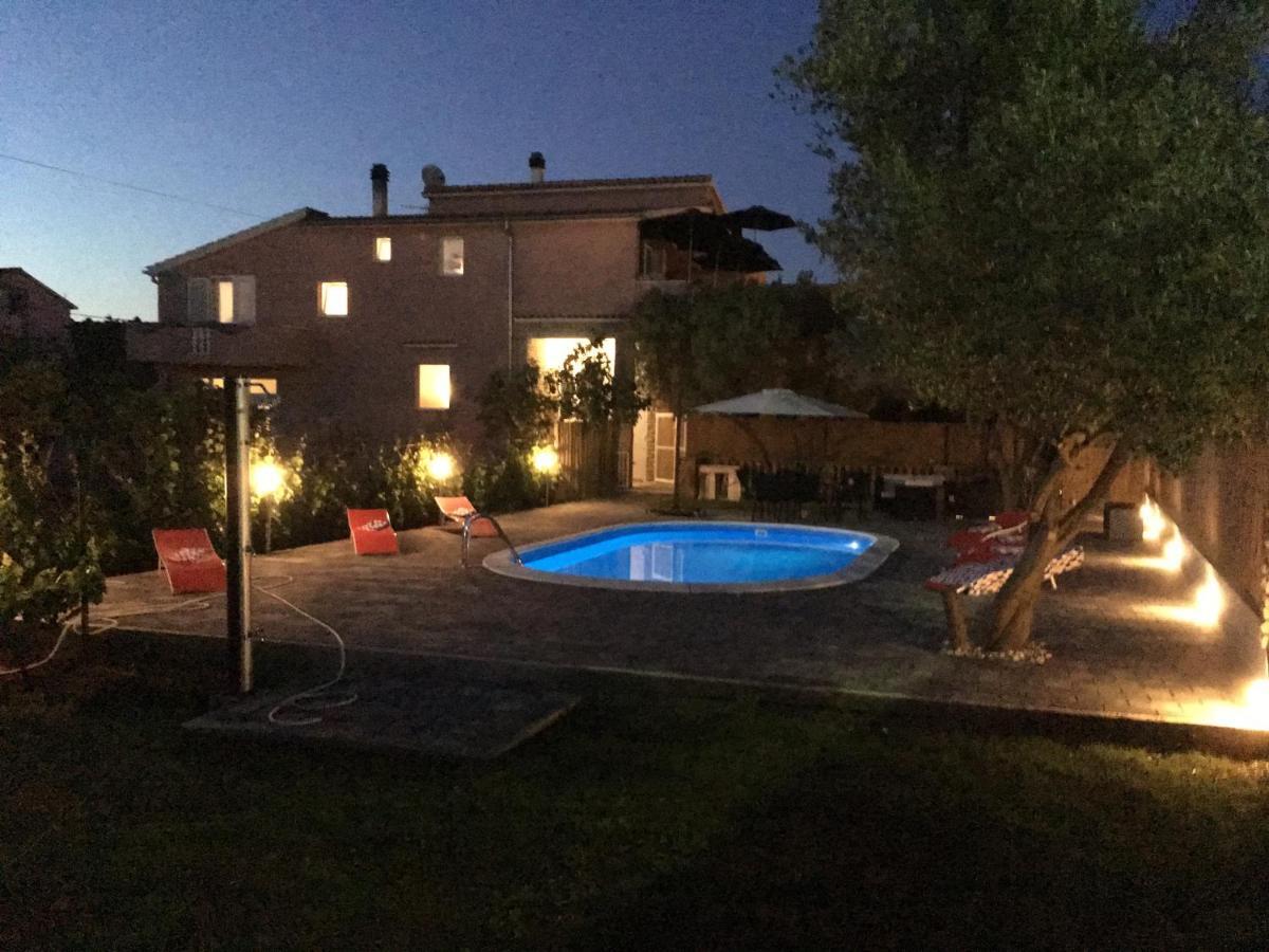 Apartment With Private Pool Sukošan Exterior foto
