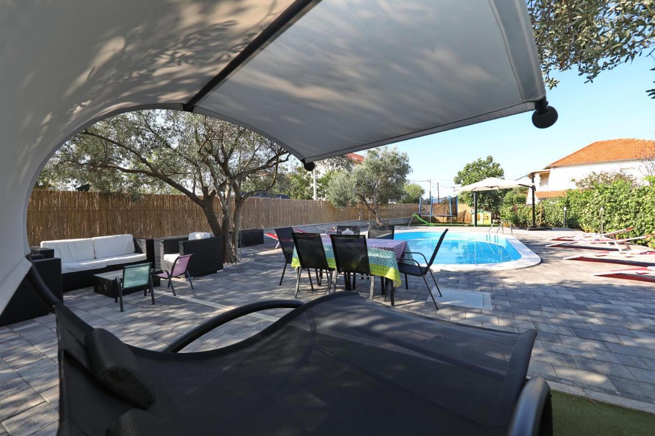 Apartment With Private Pool Sukošan Exterior foto